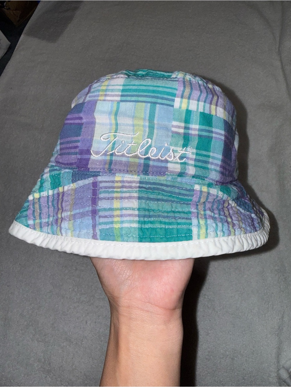 Titleist Reversible Golf Bucket Hat Womens White Purple Teal Plaid Sun Cap